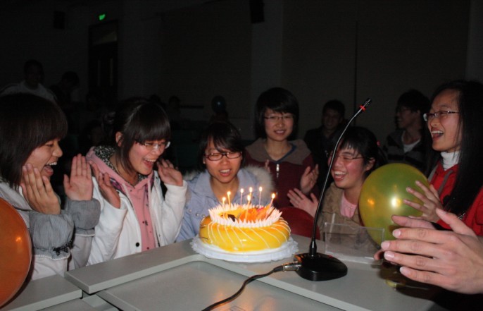 2010级土木工程3班的“集体生日”